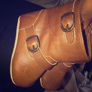 Leather brown boots